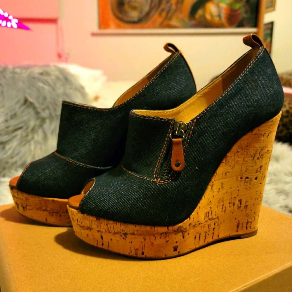 Loubi wedges